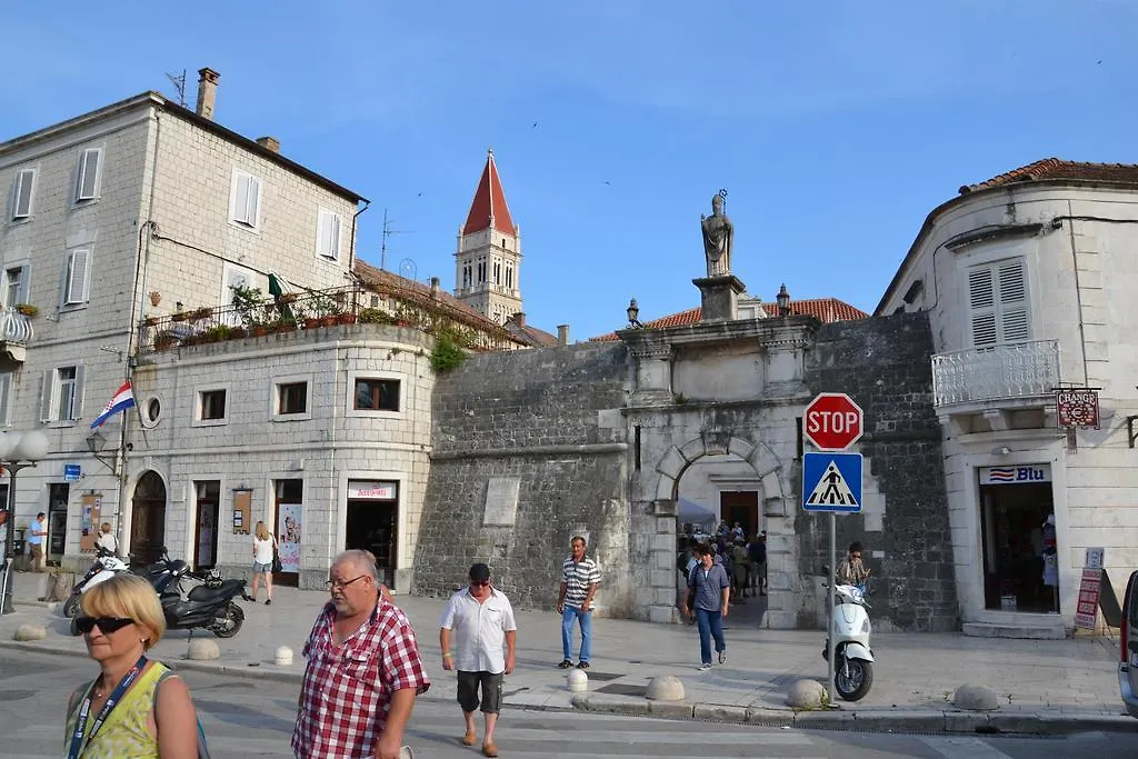 Apartment Kate Trogir 0*,